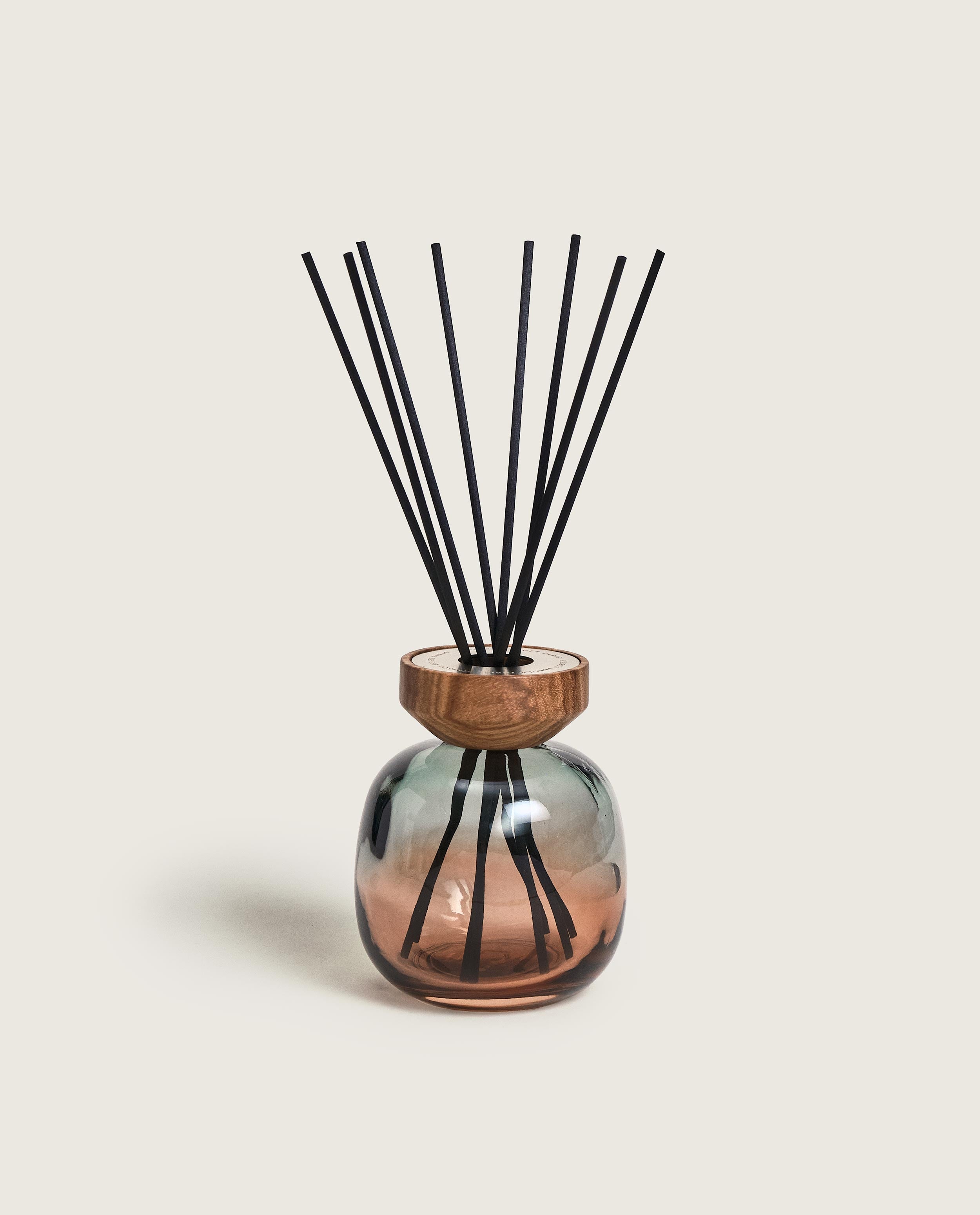 Wood Green/Plum Reed Diffuser with Zest of Verbena