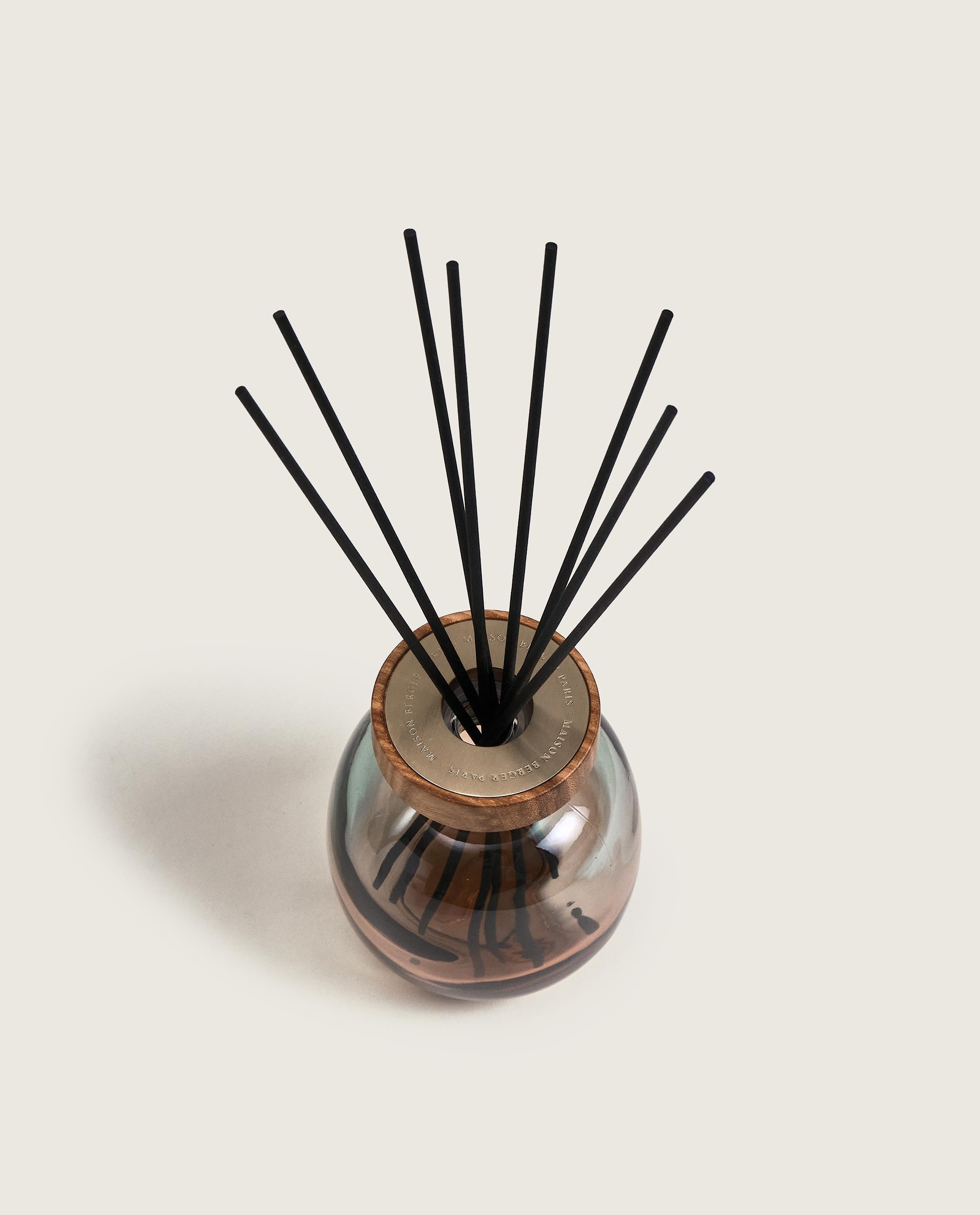 Wood Green/Plum Reed Diffuser with Zest of Verbena
